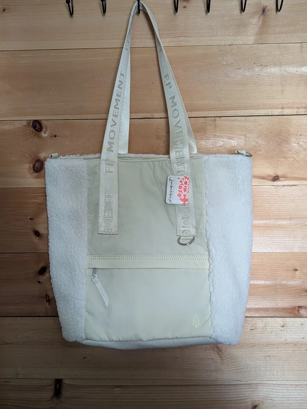 Free People Movement Slopes Sherpa Bag with Logo-Embossed Strap..128 Retail *NWT
